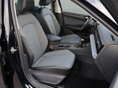 New 2026 Volkswagen Jetta SEL FWD image 17
