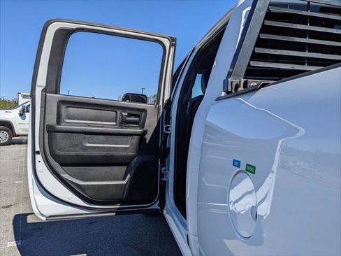 Certified 2022 RAM 2500 Tradesman w/ Chrome Appearance Group image 45