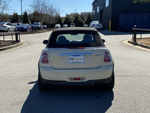 Used 2014 MINI Cooper Convertible image 15