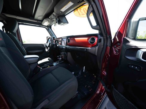 Used 2021 Jeep Wrangler Unlimited Rubicon AWD/4WD image 25