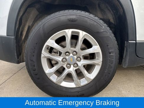 Used 2020 Chevrolet Traverse LT w/ Driver Confidence II Package AWD/4WD image 10