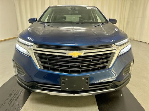 Used 2023 Chevrolet Equinox LT image 3