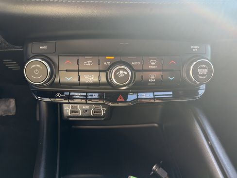 Used 2022 Dodge Durango SXT image 14