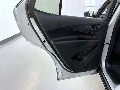 Certified 2018 Chevrolet Equinox LT FWD image 20