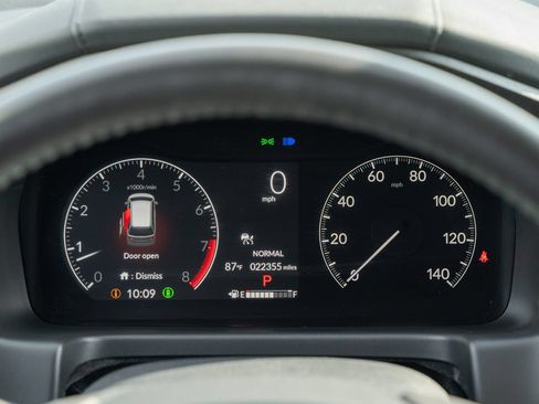 Used 2025 Honda Odyssey Elite image 32