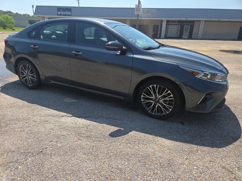 Used 2024 Kia Forte GT-Line w/ GT-Line Premium Package FWD image 19