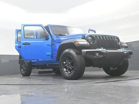 Used 2023 Jeep Wrangler Unlimited w/ Cold Weather Group AWD/4WD image 28