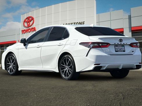 Used 2023 Toyota Camry SE w/ Blackout Package (TMS) image 5