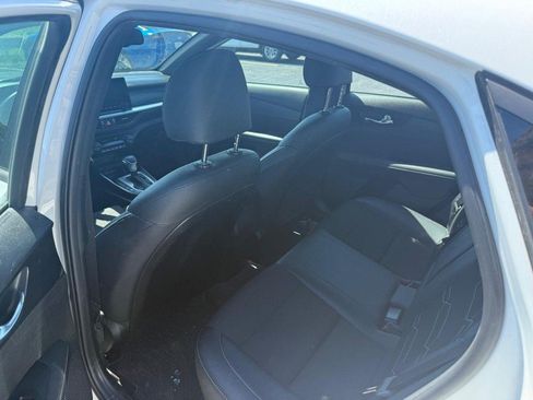 Used 2022 Kia Forte GT-Line w/ GT-Line Technology Package FWD image 8