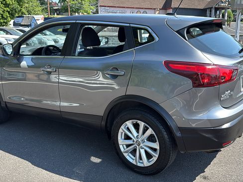 Used 2019 Nissan Rogue Sport S w/ Appearance Package AWD/4WD image 21