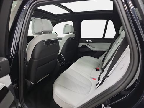 Used 2024 BMW X5 xDrive50e w/ M Sport Package AWD/4WD image 10
