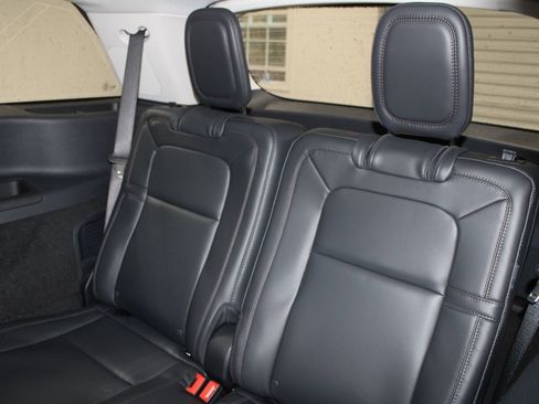 New 2026 Lincoln Aviator Reserve w/ Luxury Package RWD image 26