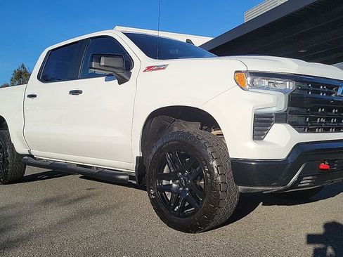 Used 2025 Chevrolet Silverado 1500 LT Trail Boss w/ Protection Package image 2