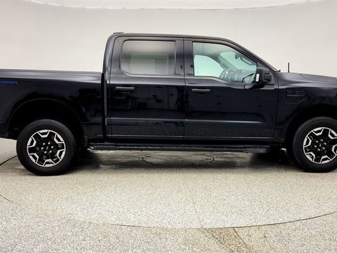 Used 2023 Ford F150 Lightning XLT image 4