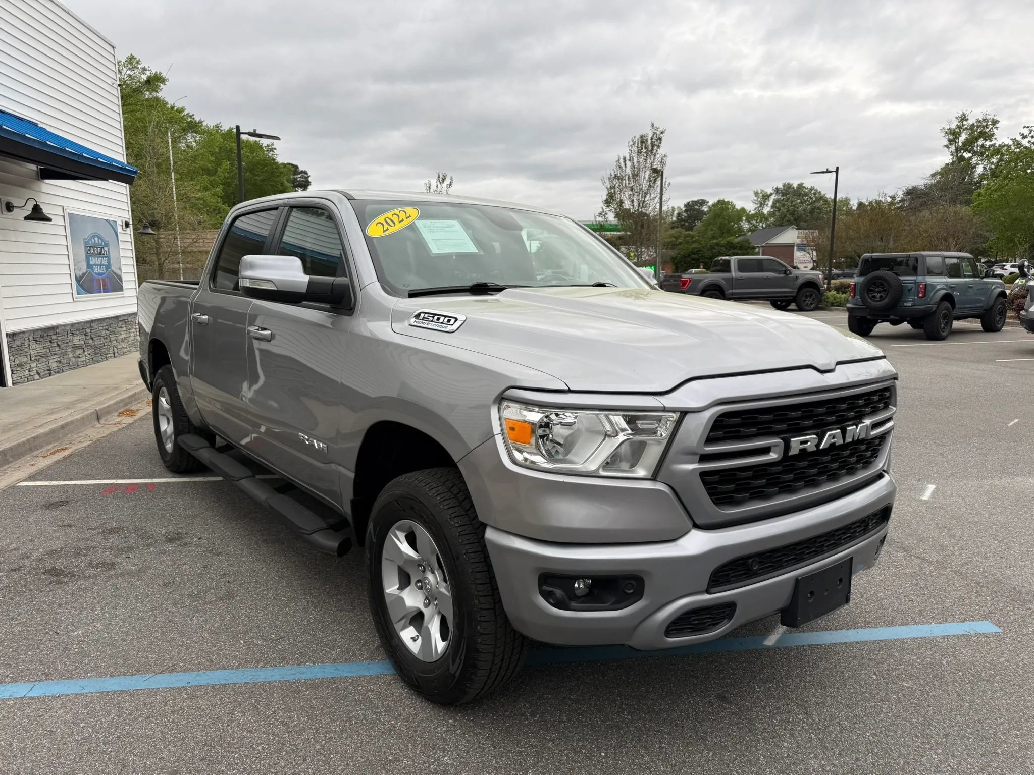 Used 2022 RAM 1500 Big Horn AWD/4WD image 3