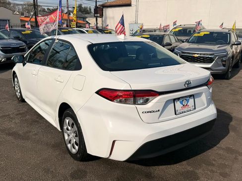 Used 2023 Toyota Corolla LE image 5