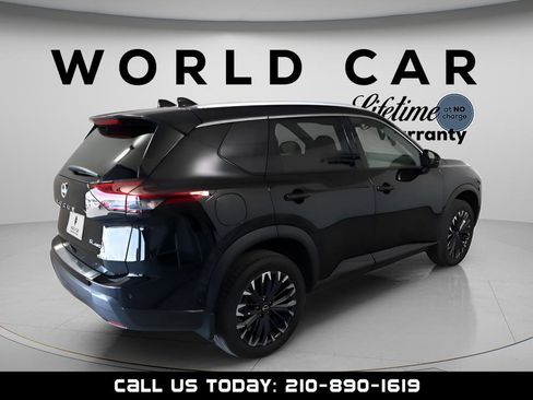 Used 2025 Nissan Rogue SL AWD/4WD image 7