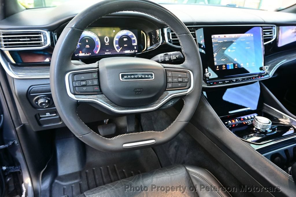 Used 2022 Jeep Wagoneer Series III w/ Premium Group I RWD image 5
