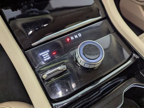 Certified 2022 Jeep Grand Cherokee L Limited w/ Luxury Tech Group II image 28