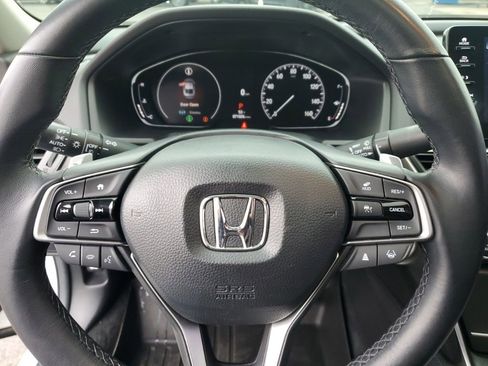 Used 2021 Honda Accord Touring image 16