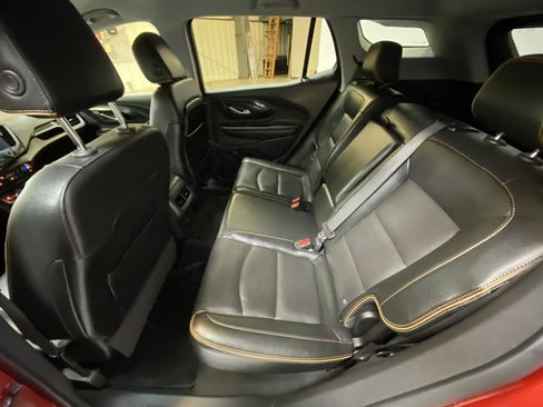 Used 2023 GMC Terrain AT4 image 24