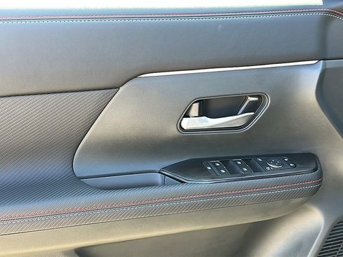 New 2026 Nissan Kicks SR image 13