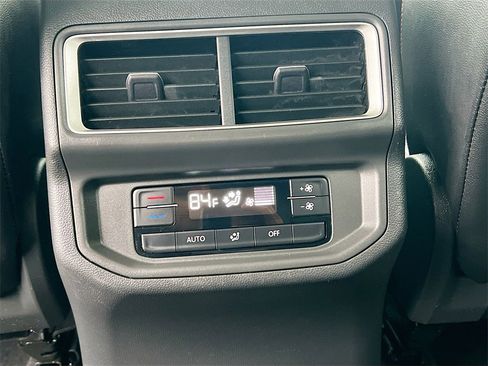 Used 2024 Volkswagen Atlas Peak Edition SE image 24