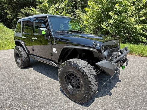 Used 2017 Jeep Wrangler Unlimited Sport w/ Quick Order Package 24S AWD/4WD image 4