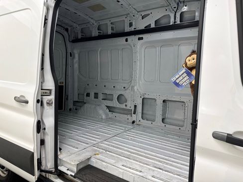 Used 2024 Ford Transit 250 148 High Roof RWD image 20