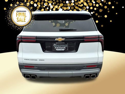 Used 2025 Chevrolet Traverse LT image 6