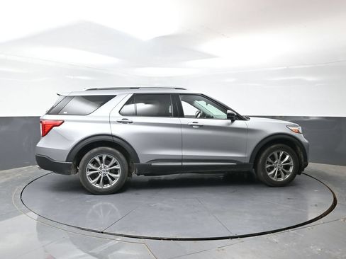 Used 2022 Ford Explorer Limited w/ Equipment Group 301A AWD/4WD image 4