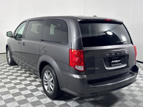 Used 2016 Dodge Grand Caravan SE image 7