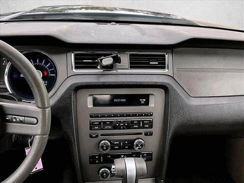 Used 2011 Ford Mustang Convertible w/ 101A Rapid Spec Order Code RWD image 8