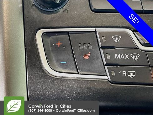 Used 2017 Ford Fusion SE w/ Fusion SE Technology Package FWD image 23