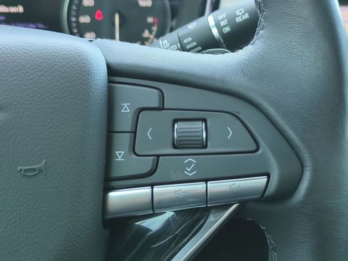 Used 2023 Cadillac XT6 Premium Luxury w/ Technology Package image 27