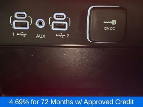 Used 2023 Jeep Grand Cherokee Laredo image 27