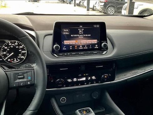 Certified 2021 Nissan Rogue SL image 6