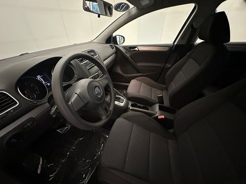 Used 2012 Volkswagen Golf 4-Door image 20