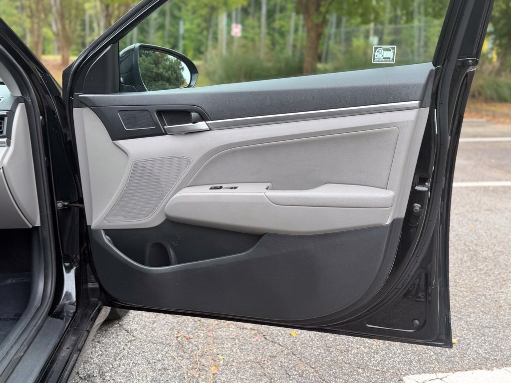 Used 2019 Hyundai Elantra SEL FWD image 14