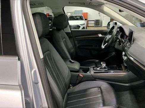 Used 2023 Audi Q5 2.0T Premium w/ Convenience Package image 10