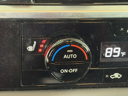 Certified 2025 Nissan Pathfinder SL w/ SL Premium Package image 25