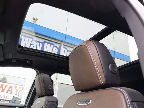 New 2026 GMC Acadia Denali Ultimate w/ LPO, Floor Liner Package image 23