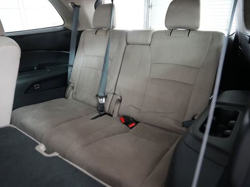 Used 2017 Honda Pilot EX image 32