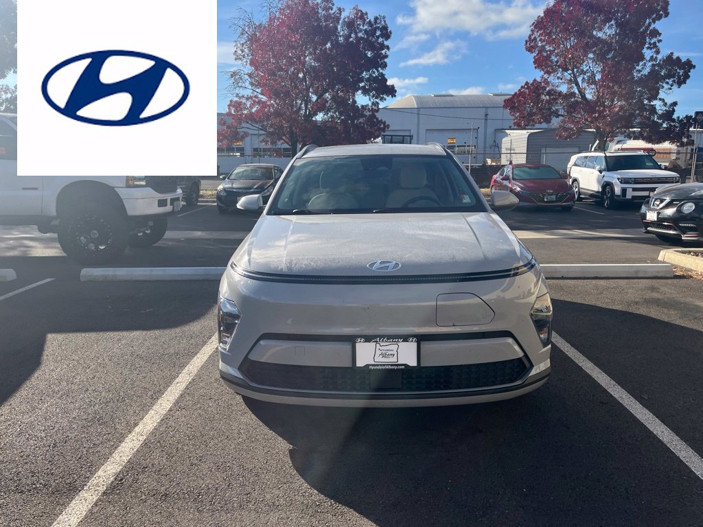 Used 2024 Hyundai Kona SEL FWD image 1