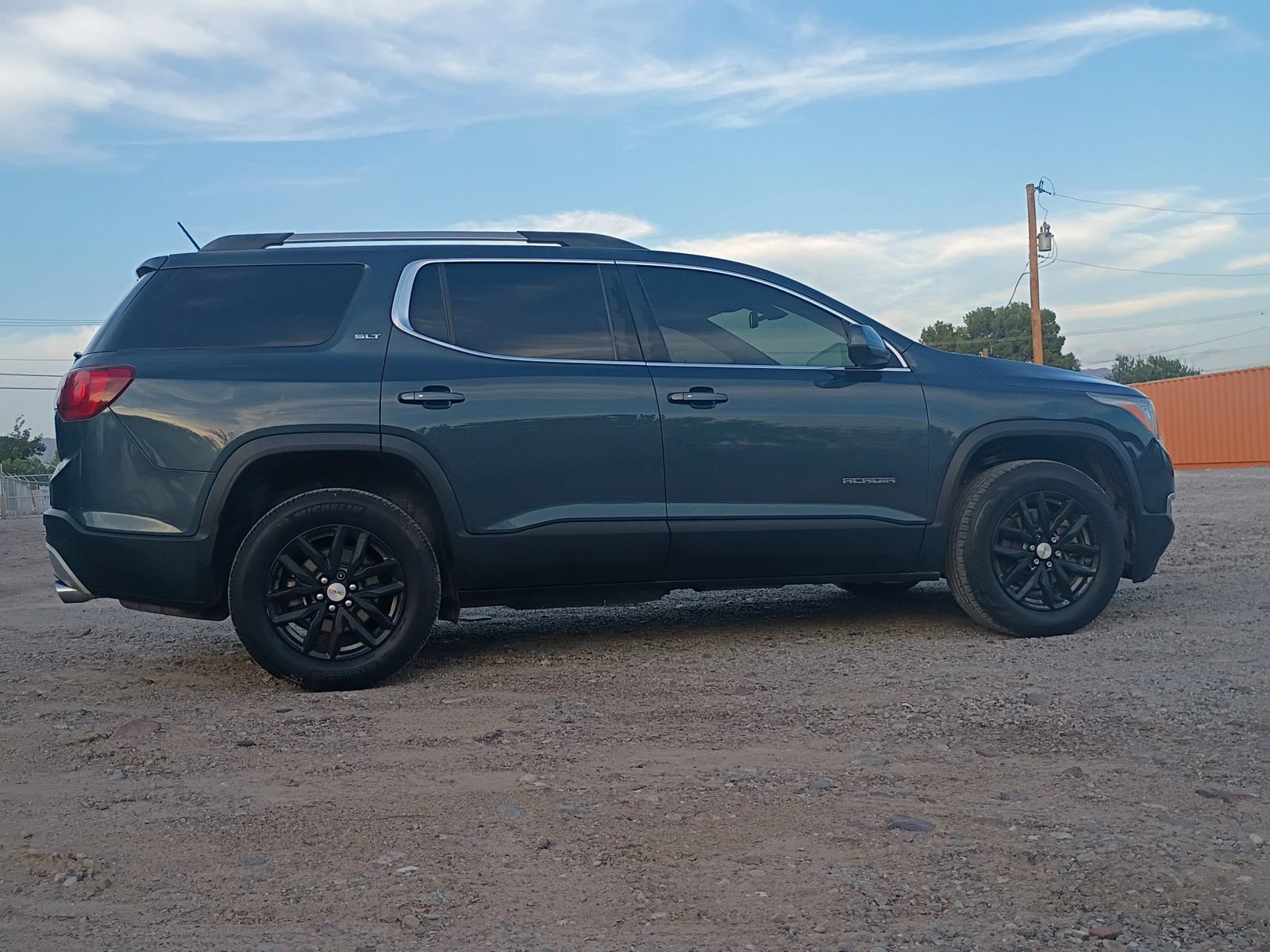 Used 2019 GMC Acadia SLT FWD image 4