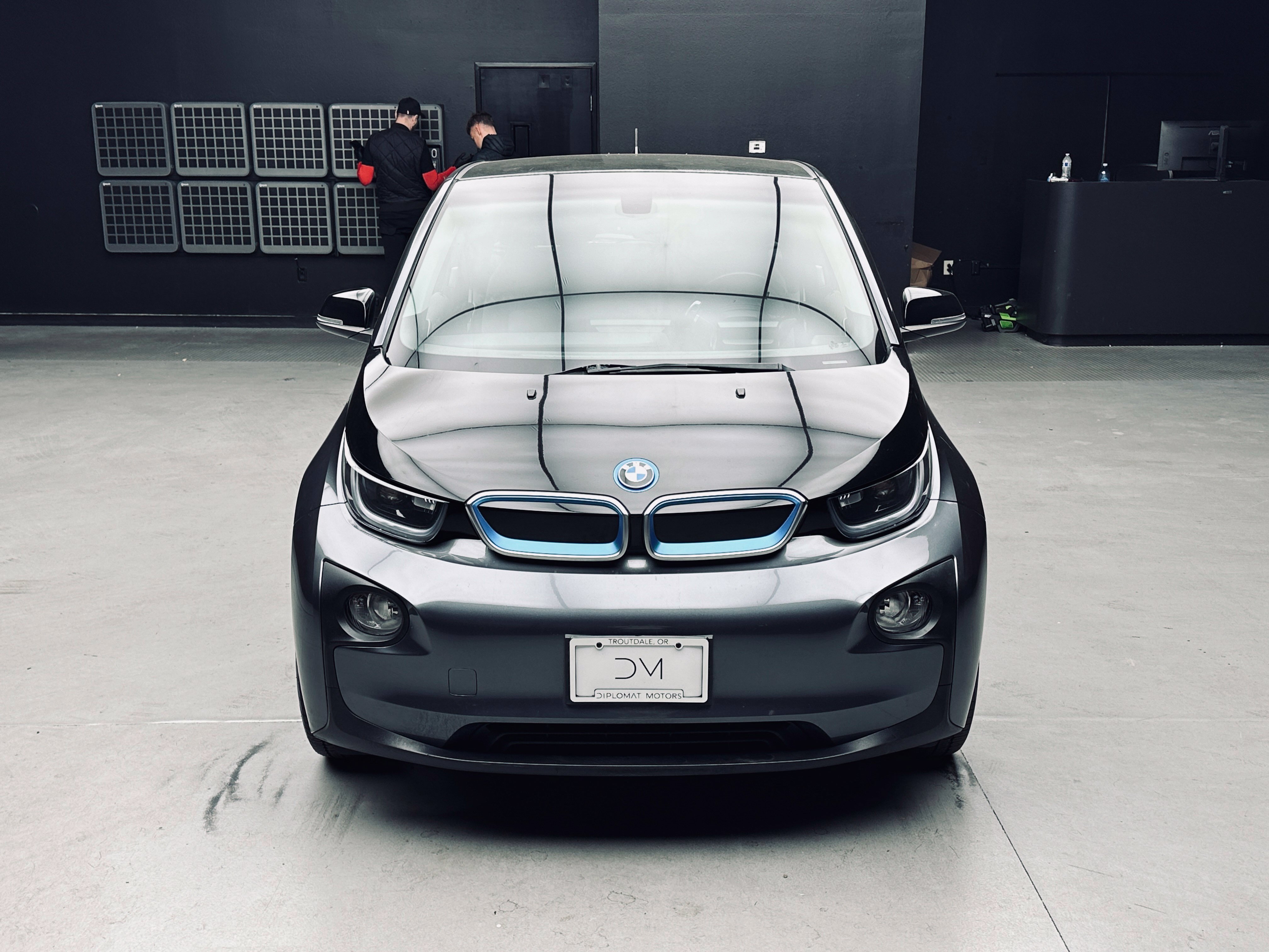 Used 2017 BMW i3 w/ Range Extender RWD image 11