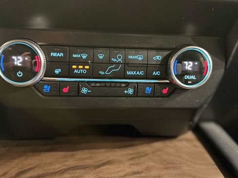 Used 2019 Ford Expedition Platinum image 92