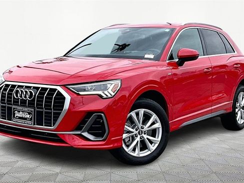 Used 2022 Audi Q3 2.0T Premium Plus w/ Premium Plus Package image 1