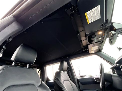 Used 2022 Ford Bronco Outer Banks w/ Sasquatch Package image 13