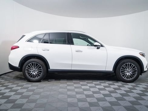 Certified 2025 Mercedes-Benz GLC 300 4MATIC image 8